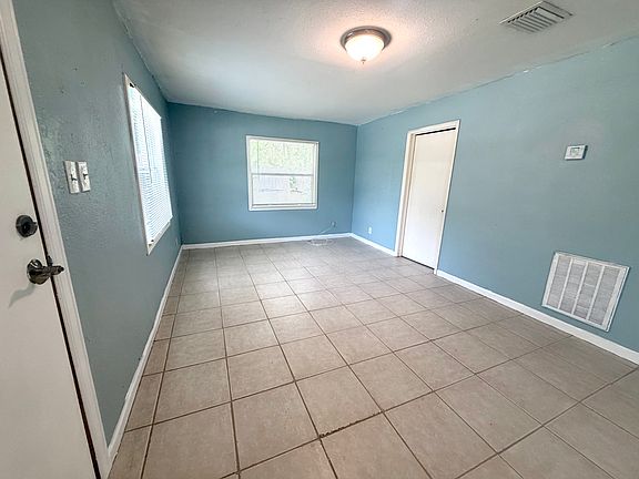 2nd image of 1846 Abacus Rd