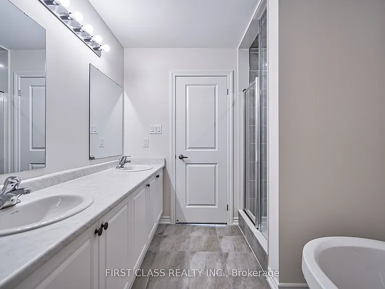 61 Kenneth Rogers Cres — Photo 41