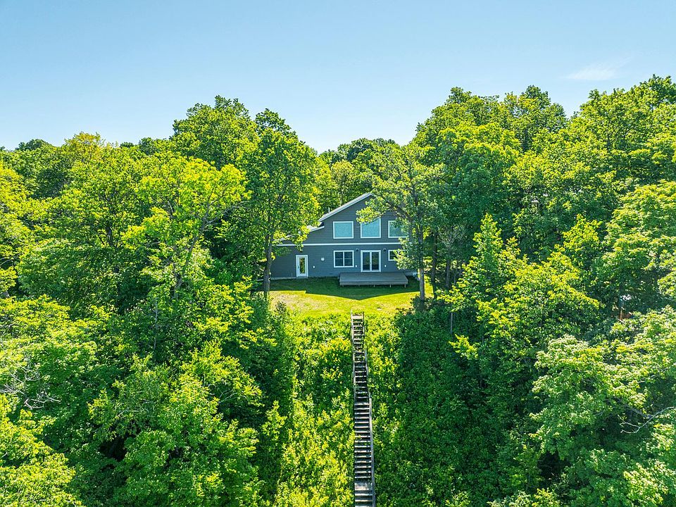 1st image of 44555 Crystal Hills Way