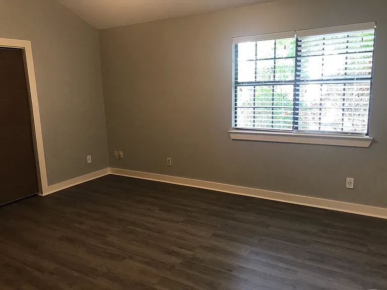206 Van Buren St #1 — Photo 4