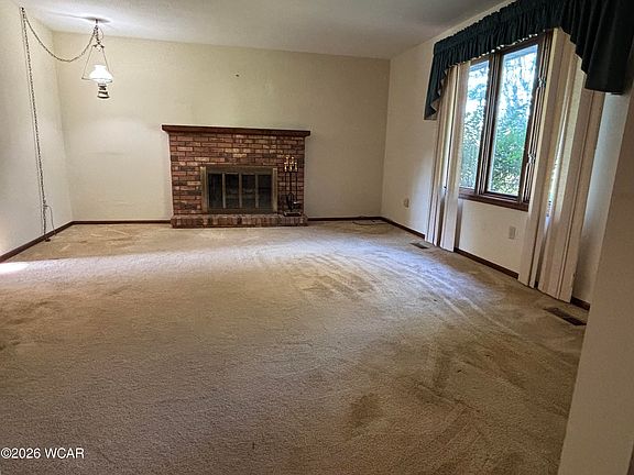 3rd image of 2844 Hollyhock Ave