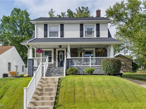 566 E Kline St, Girard, OH 44420