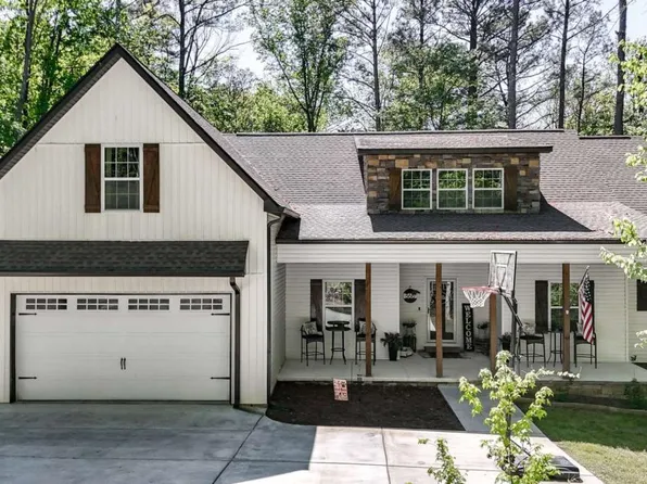 366 Orchard Way SE, Calhoun, GA 30701