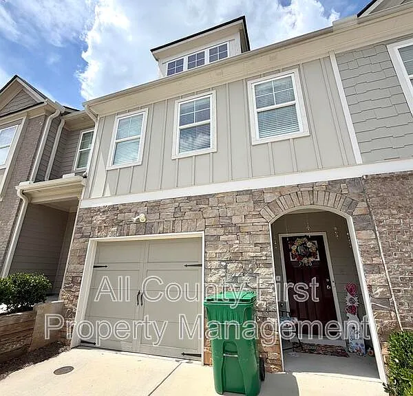 5788 Calle Vista Dr — Photo 2