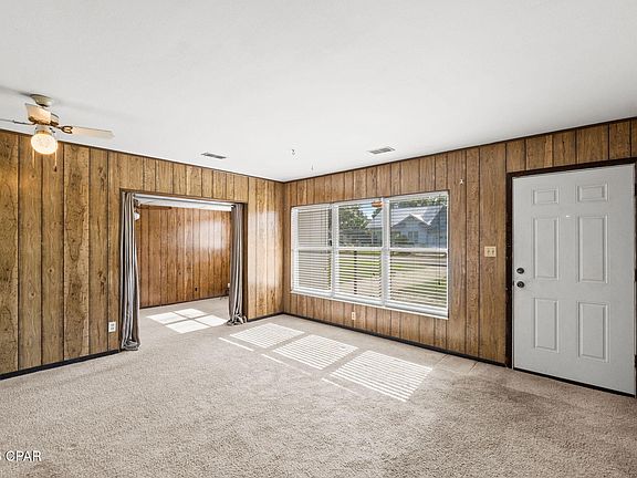 4th image of 812 Arkansas Ave