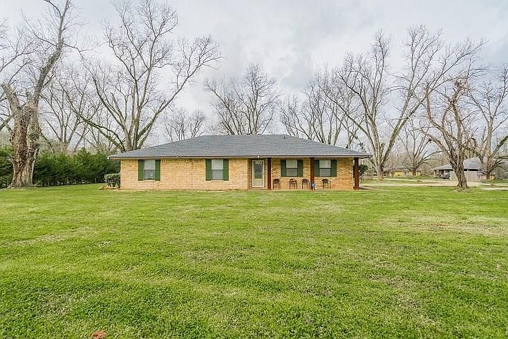 1st image of 113 Pecan Grove Dr