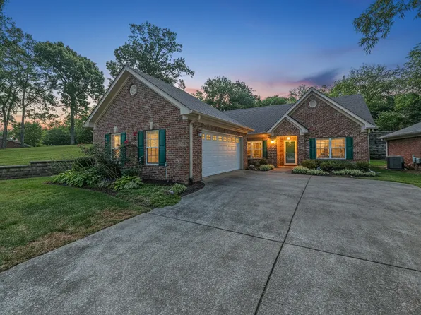 226 Wrennewood Ln, Franklin, TN 37064