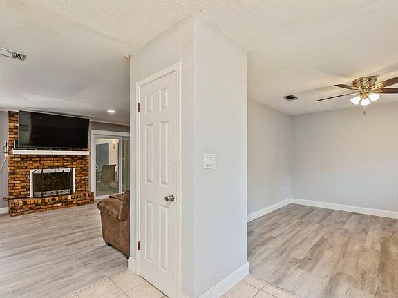 4th image of 209 Lincoln Dr NW