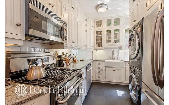 Sold by Douglas Elliman | media 4