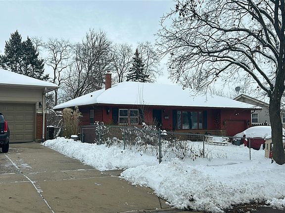 3rd image of 3824 Shirley Rd