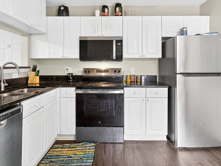 929 Morreene Rd #B36 — Photo 7