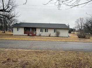 319 N 4th St, Neponset, IL