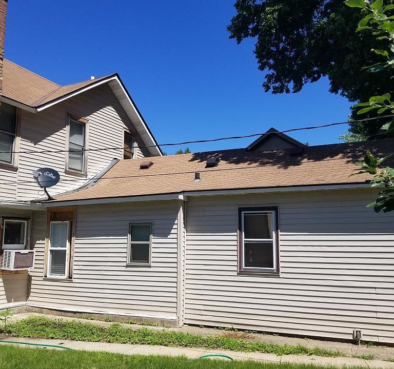 2nd image of 2737 13th Ave S