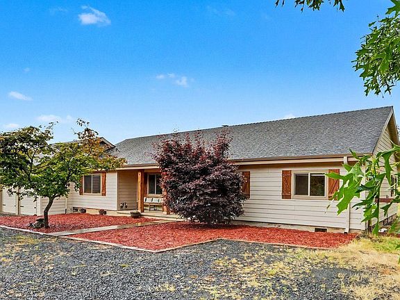 2nd image of 43417 Thomas Creek Dr