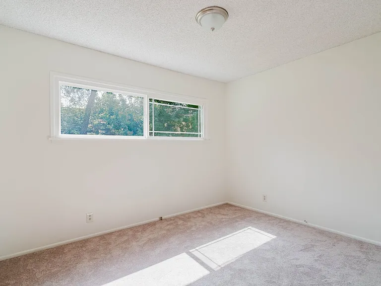 10826 Blucher Ave — Photo 19