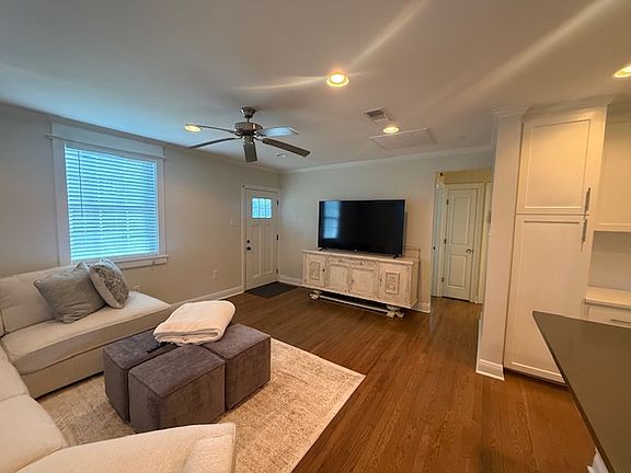 5th image of 4751 Orchid St