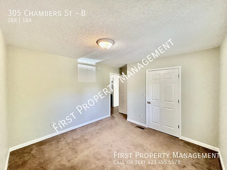305 Chambers St #B — Photo 7