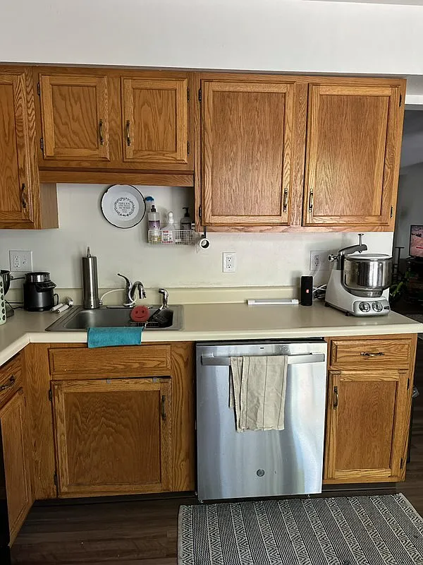 3 bed, 1.5 bath, 1540 sqft, $2,350 — Photo 3