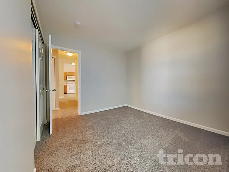 1420 Pencross Ln — Photo 10