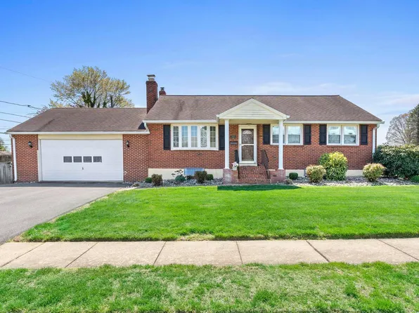 2528 Tigani Dr, Wilmington, DE 19808