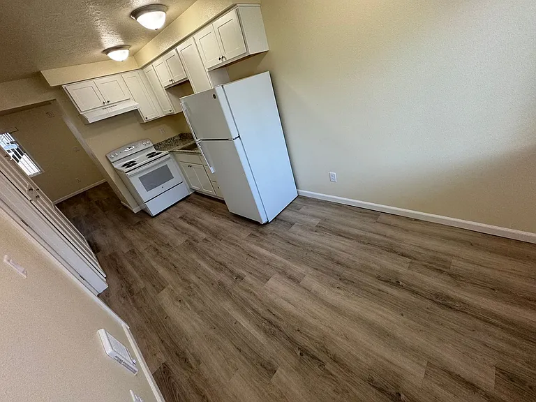 2215 Elm St SW — Photo 18