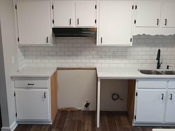 2nd image of 2709 Bedford Way