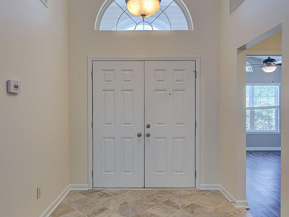 4th image of 4902 Vintner Court