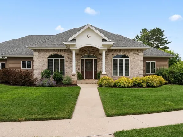 2111 Stoney Brook COURT, Manitowoc, WI 54220