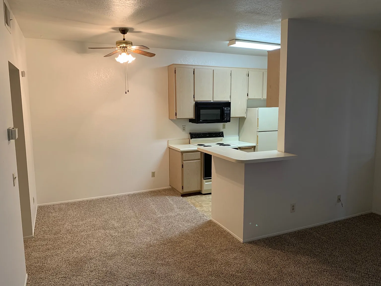1 bed, 650 sqft, $1,995 — Photo 3