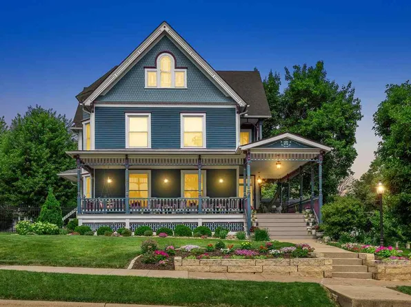 205 2nd Ave NW, Mount Vernon, IA 52314
