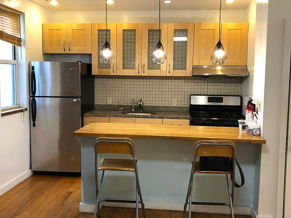 1st image of 75 Powers St #1