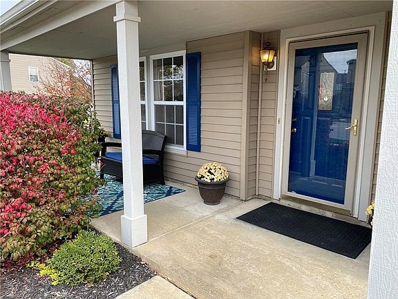 3rd image of 706 Highpointe Blvd