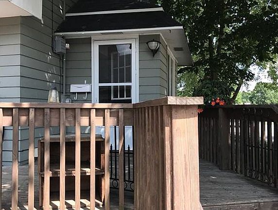 4th image of 402 W Larson St