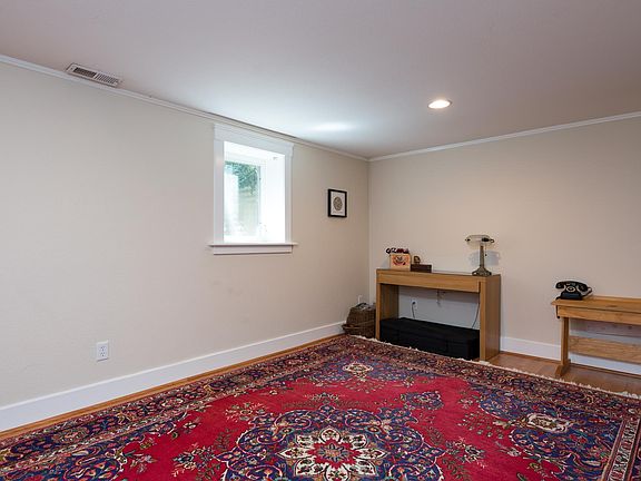 second downstairs bedroom