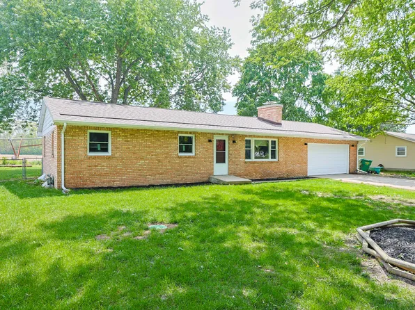 827 E Park Dr, Niles, MI 49120