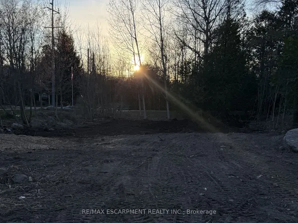 237 Emerald Dr, Saugeen Shores, ON N0H 2L0