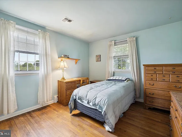 128 Morris Rd — Photo 17