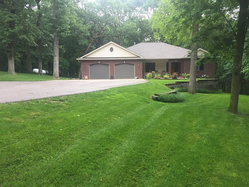 1st image of 54885 Emerald Ln