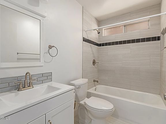 4th image of 10402 W Caron Dr