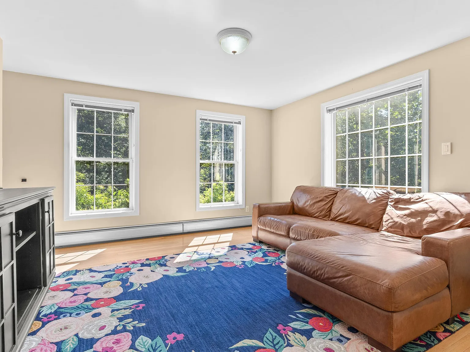 3 bed, 2.5 bath, 1976 sqft, $3,700 — Photo 4