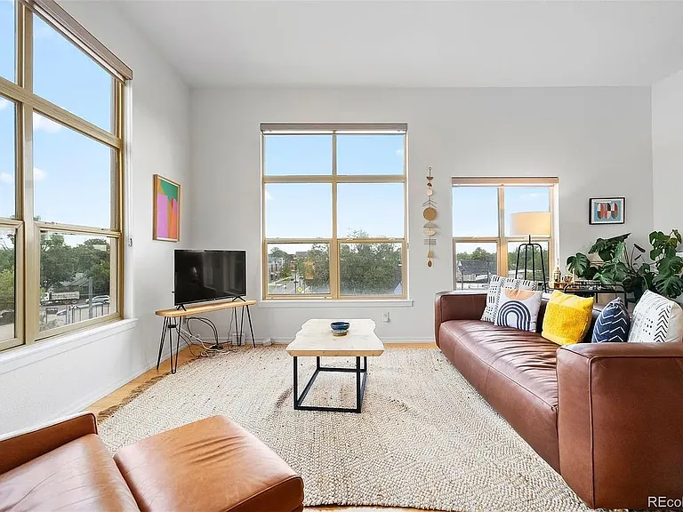 2900 N Downing St #311 — Photo 3