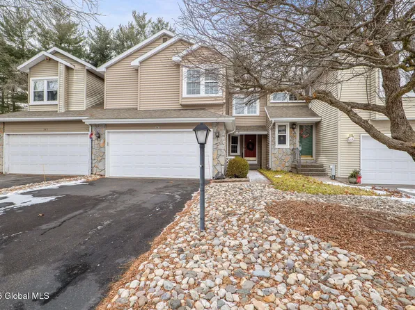 543 Highwood Circle, Albany, NY 12203