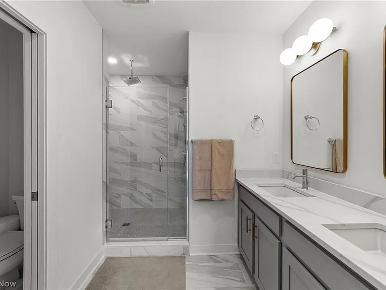 11206 N Park Pl #4 — Photo 24
