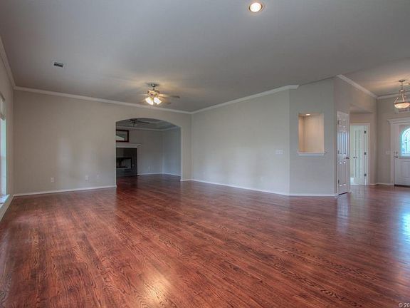 4th image of 6405 E Fort Worth St