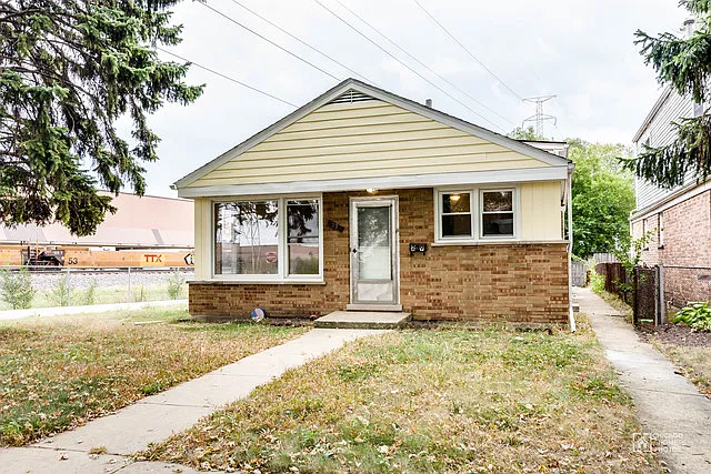 29 Geneva Ave photo 1