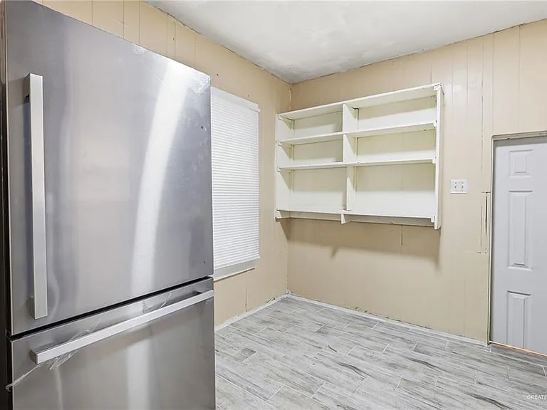 525 N 20th St #F — Photo 7