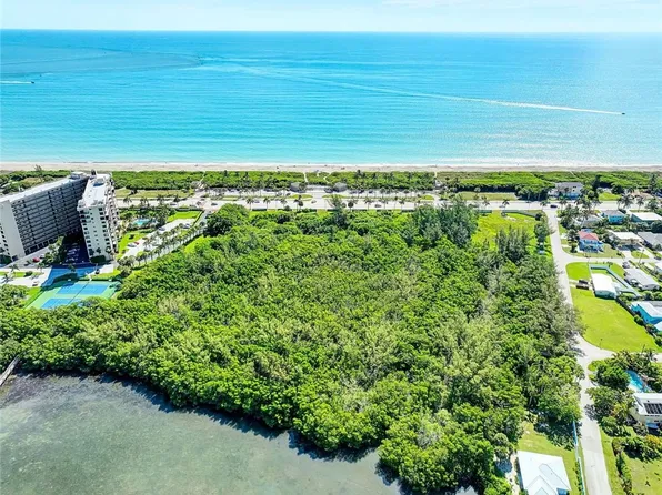 901 S Ocean Dr, Fort Pierce, FL 34949