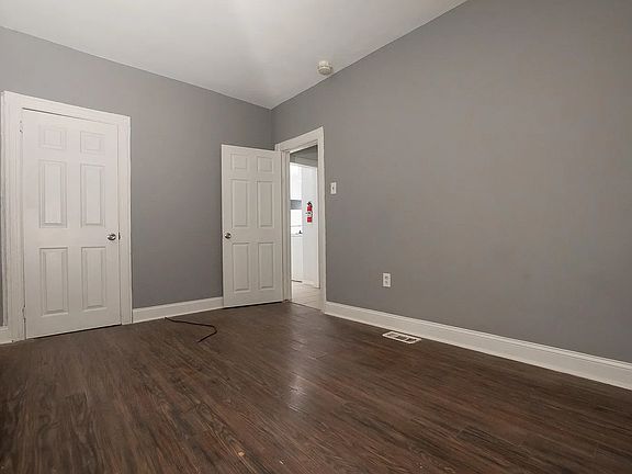 4th image of 274 S 11th St #5C