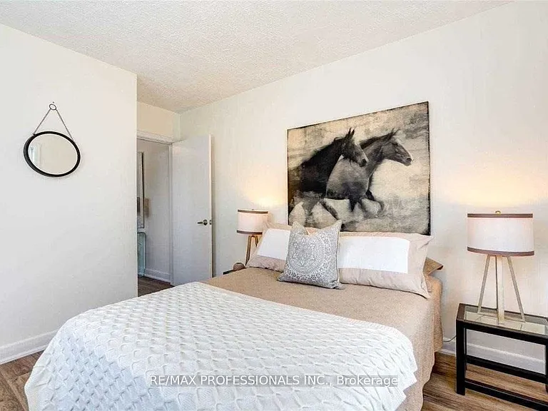 284 Gledhill Ave #4 — Photo 7