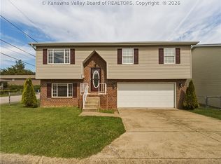 1702 Jackson Ave, Saint Albans, WV 25177
